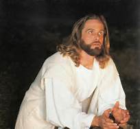 Passion Play Jesus in garden praying 287x265